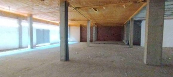 427m² Commercial property in Zaragoza, Spain No. 62895 11