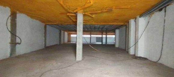 427m² Commercial property in Zaragoza, Spain No. 62895 2