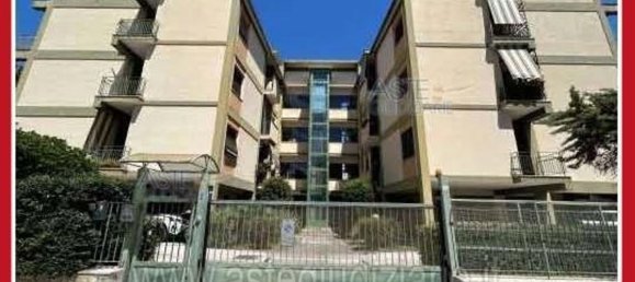Apartamento T5 em Latina, Italy N.º 378006 10