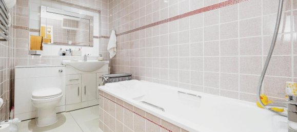 3 غرف نوم منزل في East Ham, United Kingdom رقم 11399 17