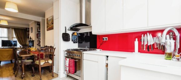 3 غرف نوم منزل في East Ham, United Kingdom رقم 11399 11