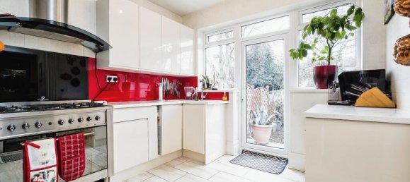 3 غرف نوم منزل في East Ham, United Kingdom رقم 11399 10