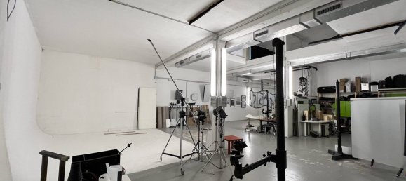 300m² Commercial property in Turin, Italy No. 57273 7