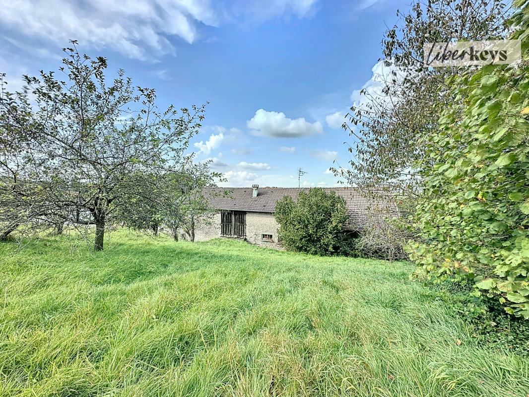 Casa de 4 dormitorios en Hadol, France No. 242100