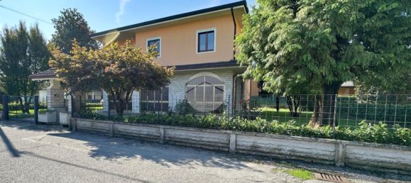 3 Schlafzimmer Villa in Manerbio, Italy, Nr. 371450 3