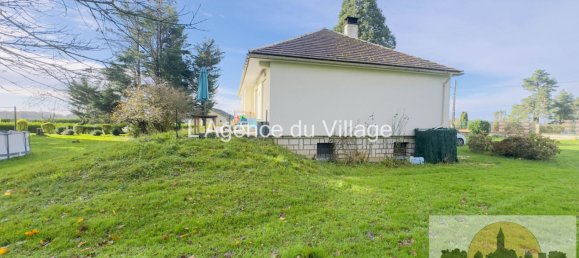 3 bedrooms House in Auneuil, France No. 54157 2