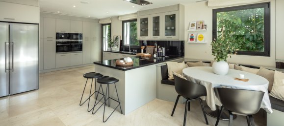 6 bedrooms Villa in El Herrojo, Spain No. 3082 23