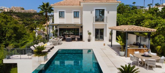 6 bedrooms Villa in El Herrojo, Spain No. 3082 3