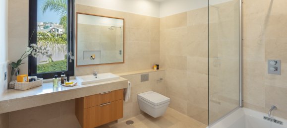 6 bedrooms Villa in El Herrojo, Spain No. 3082 15