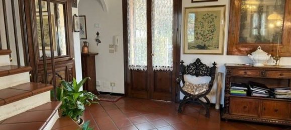 3 bedrooms House in Treviso, Italy No. 252217 3