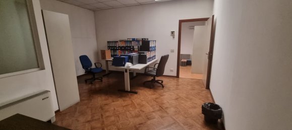 Almacén en Cadoneghe, Italy 1800 m² No. 379090 7