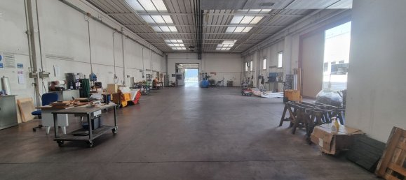 Almacén en Cadoneghe, Italy 1800 m² No. 379090 5