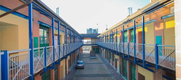 200m² Office in Novara, Italy No. 49731 2