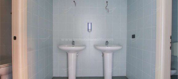 200m² Office in Novara, Italy No. 49731 10