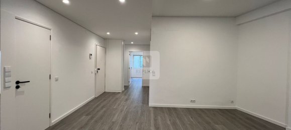 2 bedrooms Apartment in Porto, Portugal No. 81621 8