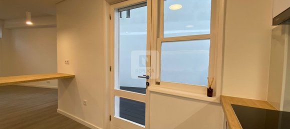 2 bedrooms Apartment in Porto, Portugal No. 81621 5