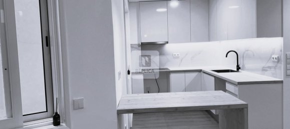 2 bedrooms Apartment in Porto, Portugal No. 81621 14