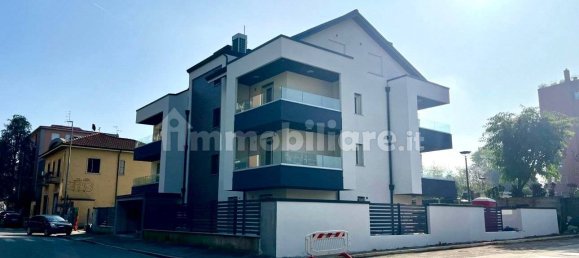 2 غرف نوم شقة في Monza, Italy رقم 183891 54