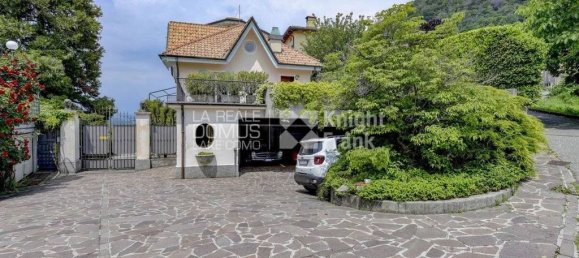 6 bedrooms Villa in Como, Italy No. 56723 15