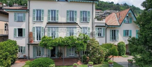 6 bedrooms Villa in Como, Italy No. 56723 18