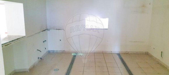 227m² Commercial property in Viana do Alentejo, Portugal No. 65893 3