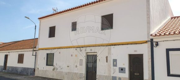 227m² Commercial property in Viana do Alentejo, Portugal No. 65893 16