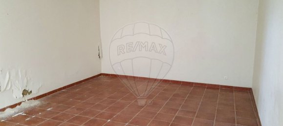 227m² Commercial property in Viana do Alentejo, Portugal No. 65893 11