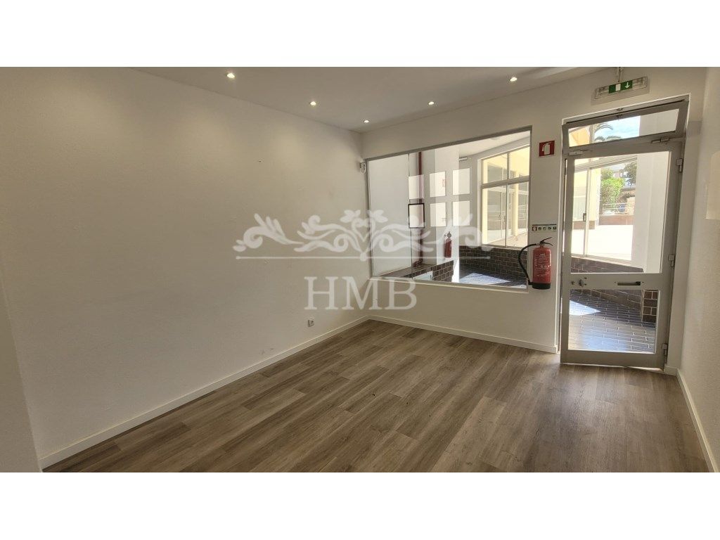 13m² Commercial property in Portimao, Portugal No. 275463