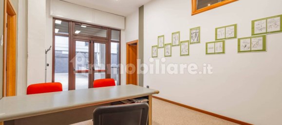 4 rooms Office in Modugno, Italy No. 373239 5