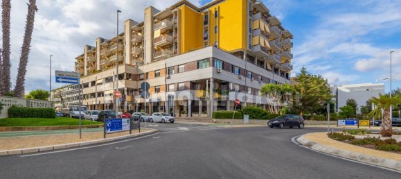 4 rooms Office in Modugno, Italy No. 373239 17