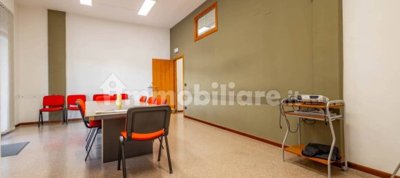 4 rooms Office in Modugno, Italy No. 373239 23