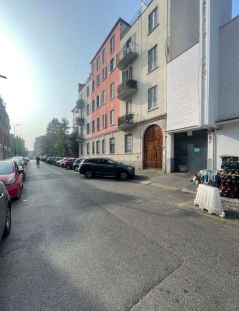 2غرفة شقة في Milan, Italy رقم 245160