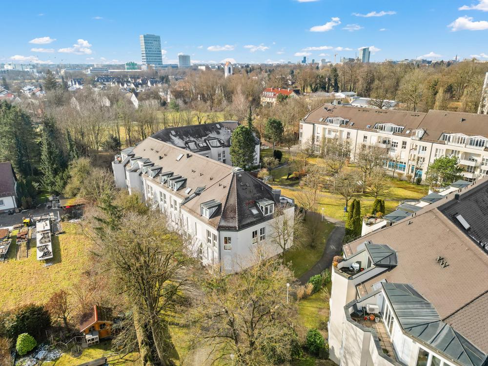 3 bedrooms Apartment in Munich, Germany No. 175969