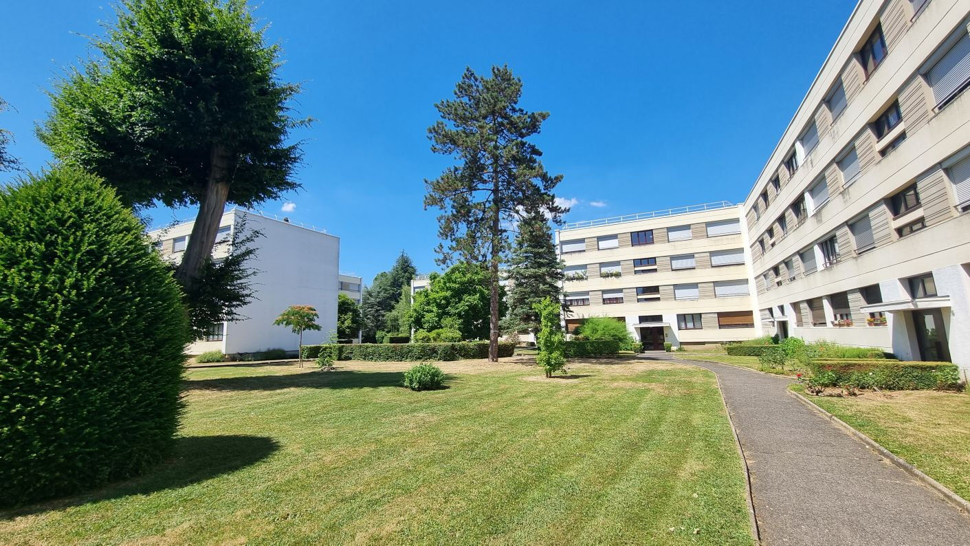 2 Schlafzimmer Wohnung in Brunoy, France, Nr. 305200