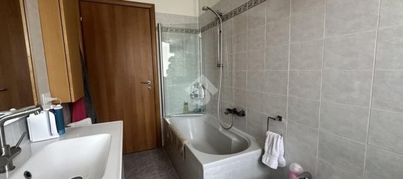 3-salle Appartement à Pedrengo, Italy No. 283378 12