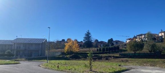 4 rooms Apartment in Anzano del Parco, Italy No. 15280 19