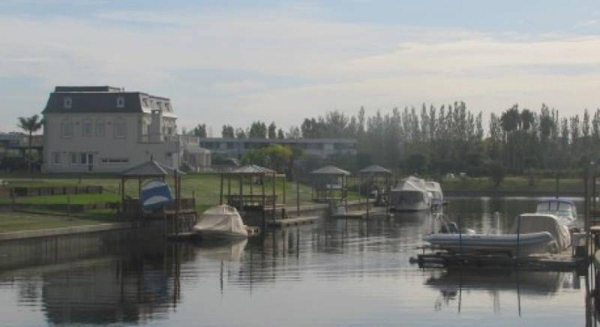 Grundstück in Tigre, Argentina, Nr. 33504