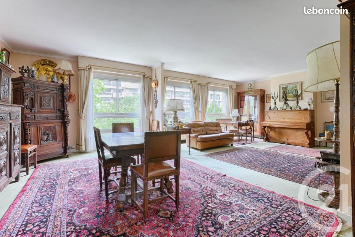 Квартира с 2 спальнями в Париж, Франция № 172881