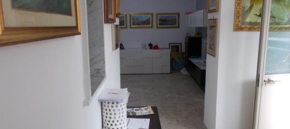 Casa de 6 habitaciónes en Trentola Ducenta, Italy No. 228174 3