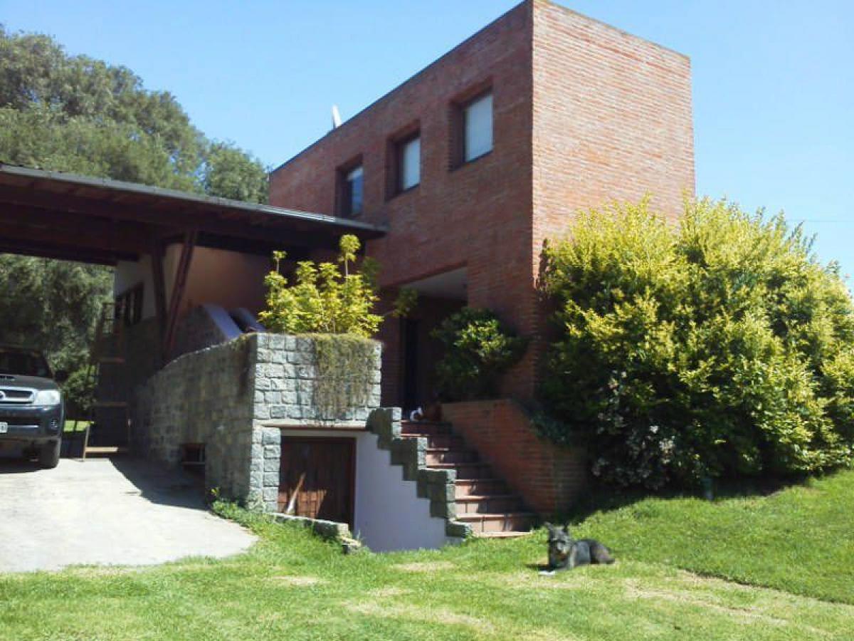 4 bedrooms House in General Pueyrredon, Argentina No. 54219
