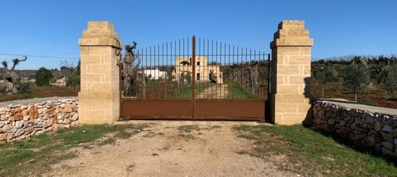 Дом с 5 комнатами в Salve, Италия № 100618 2