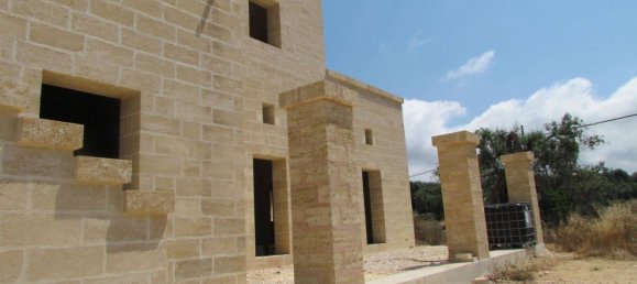 Дом с 5 комнатами в Salve, Италия № 100618 7