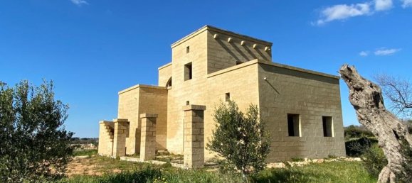 Дом с 5 комнатами в Salve, Италия № 100618 18