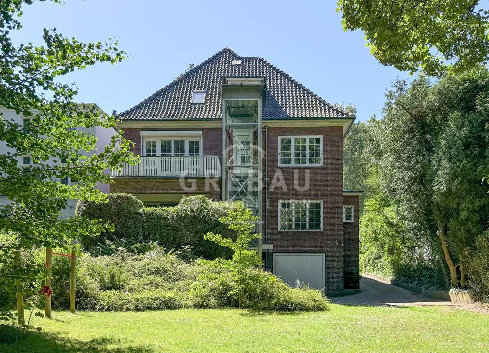Villa de 7 dormitorios en Altona, Germany No. 292484