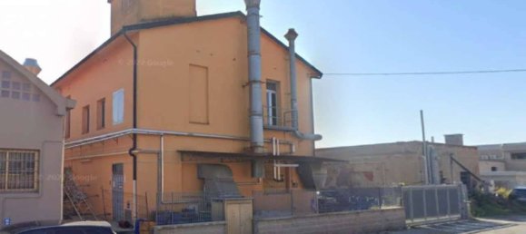 970m² Warehouse in Santa Croce sull'Arno, Italy No. 296149 3