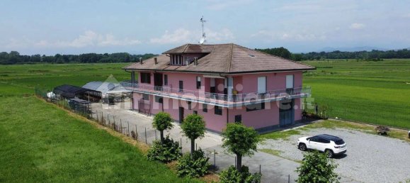 10 bedrooms Villa in Lenta, Italy No. 355981 2