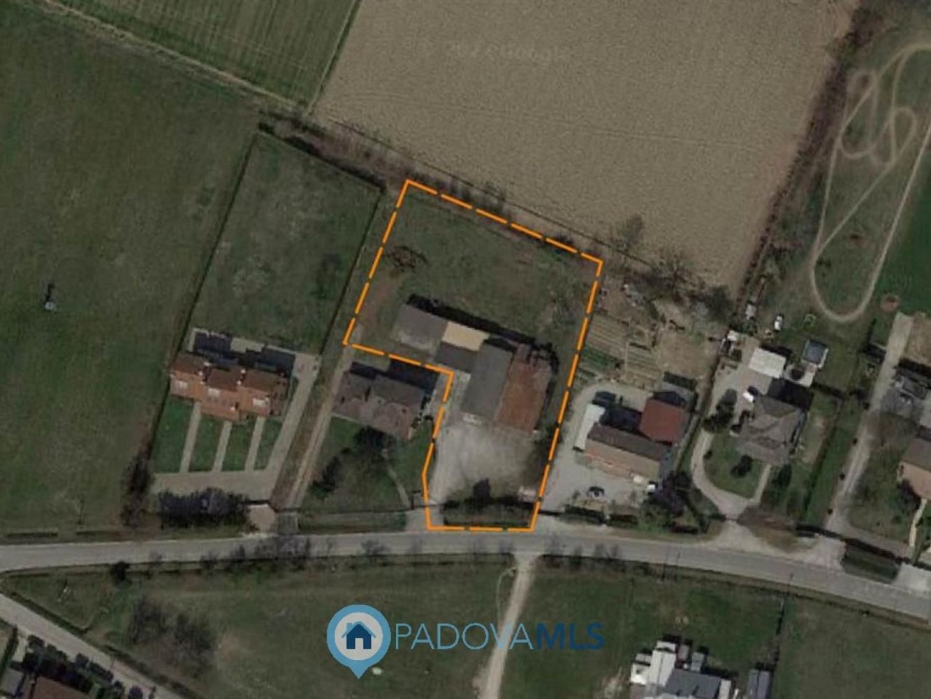  Land in Campodarsego, Italy No. 320181