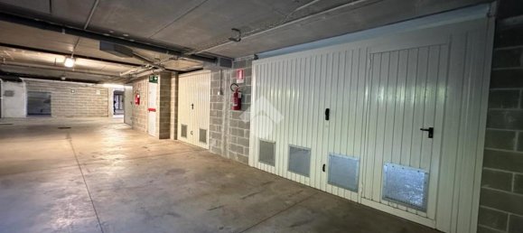 2 rooms Garage in Sarzana, Italy No. 74460 10