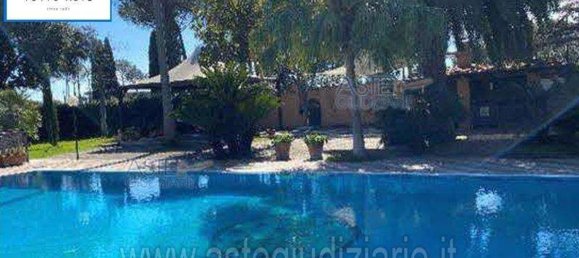 8-salle Appartement à Rome, Italy No. 191440 8