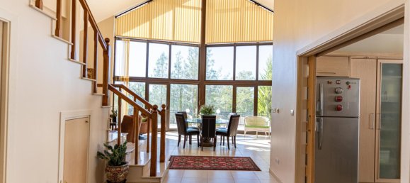 3 bedrooms Villa in Limassol, Cyprus No. 10230 4